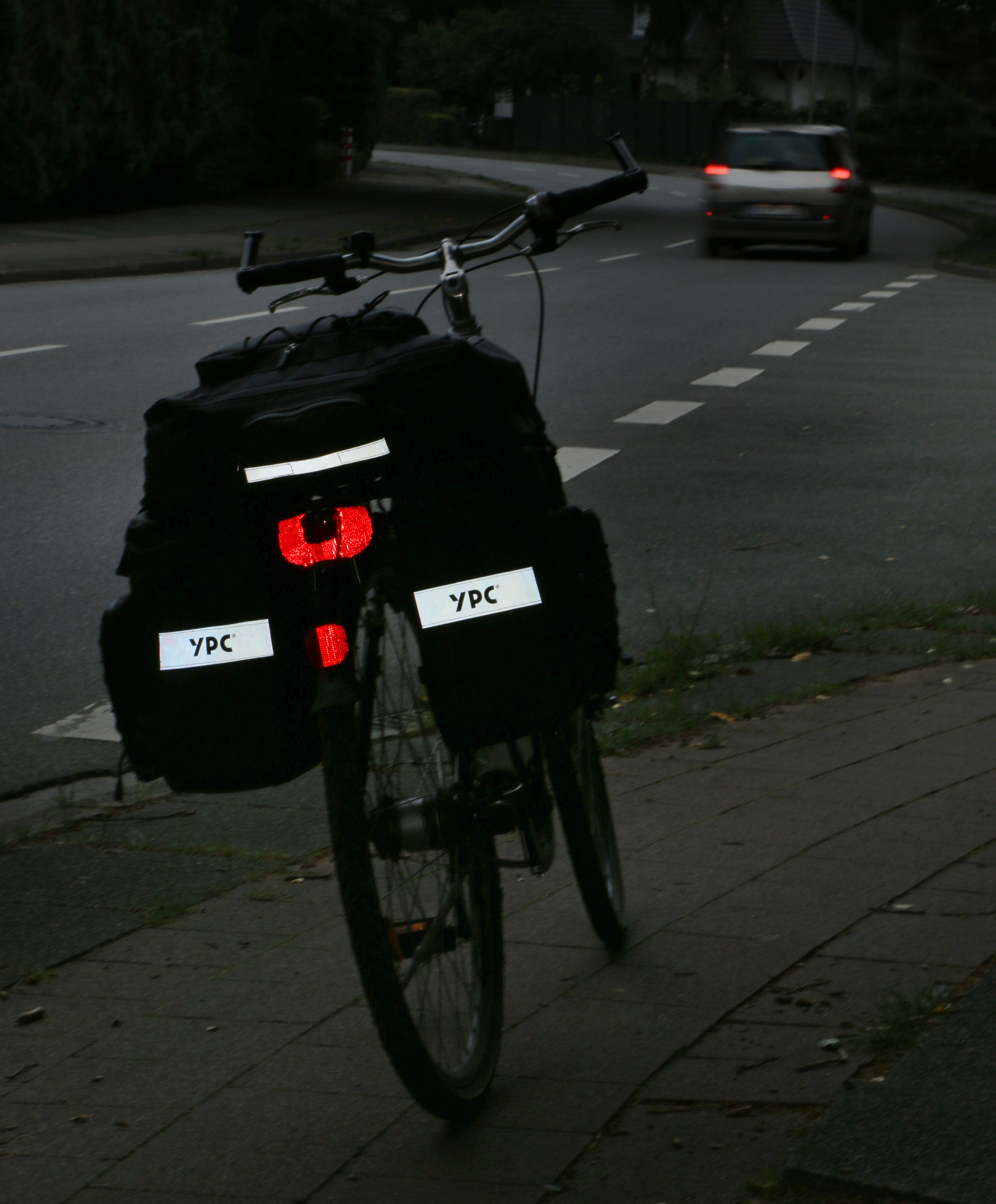 "Voyager" 3 in 1 Fahrradtasche für Gepäckträger XXL, 65L, wasserdicht, 55x50x40cm, schwarz