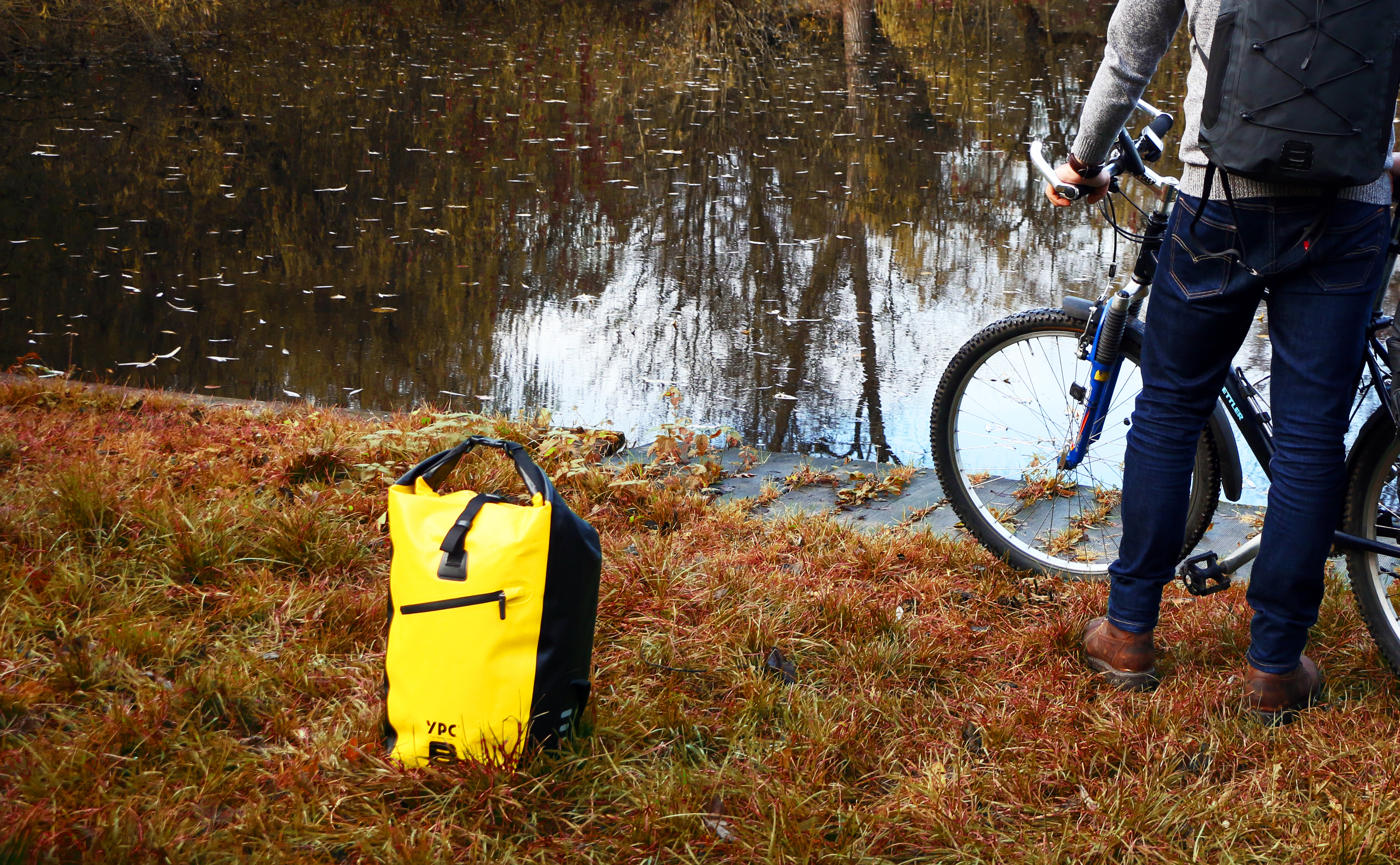 "Traveller" Bicycle pannier bag for rear rack XL, 27L, waterproof, shoulder bag with strap and handle, side pocket with click system, 55x35x20cm, yellow-black