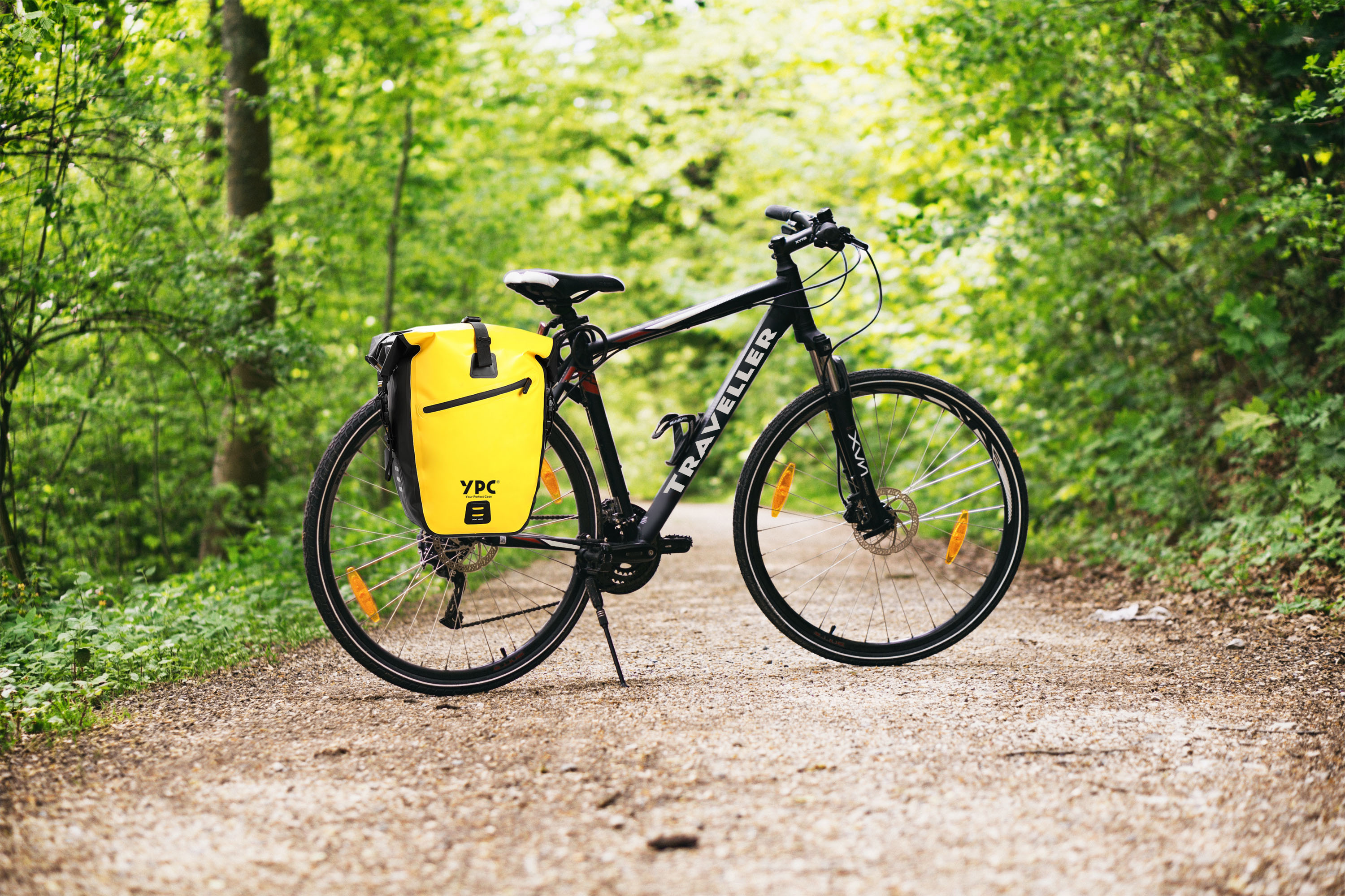 "Traveller" Bicycle pannier bag for rear rack XL, 27L, waterproof, shoulder bag with strap and handle, side pocket with click system, 55x35x20cm, yellow-black