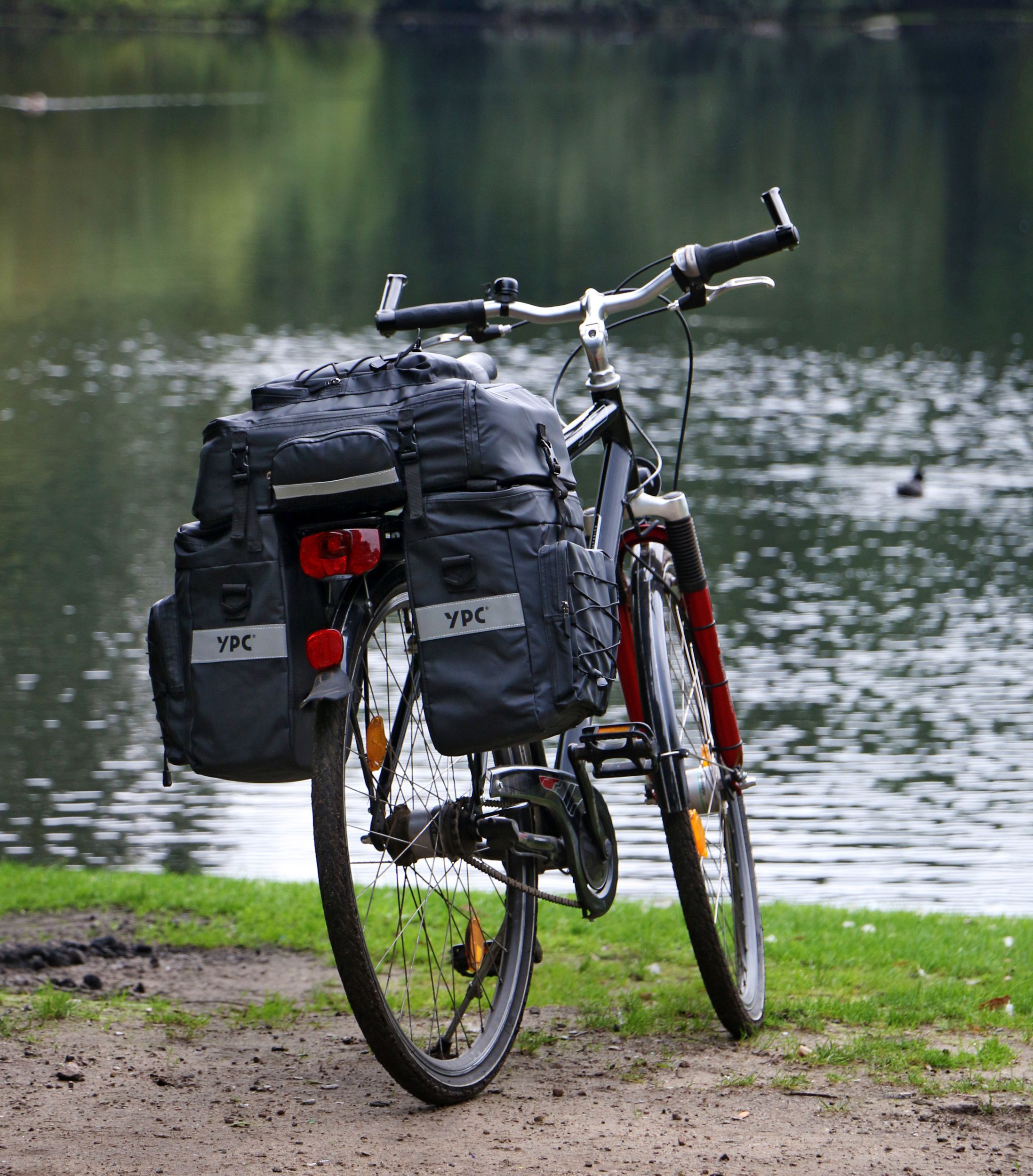 "Voyager" 3 in 1 Fahrradtasche für Gepäckträger XXL, 65L, wasserdicht, 55x50x40cm, Schwarz