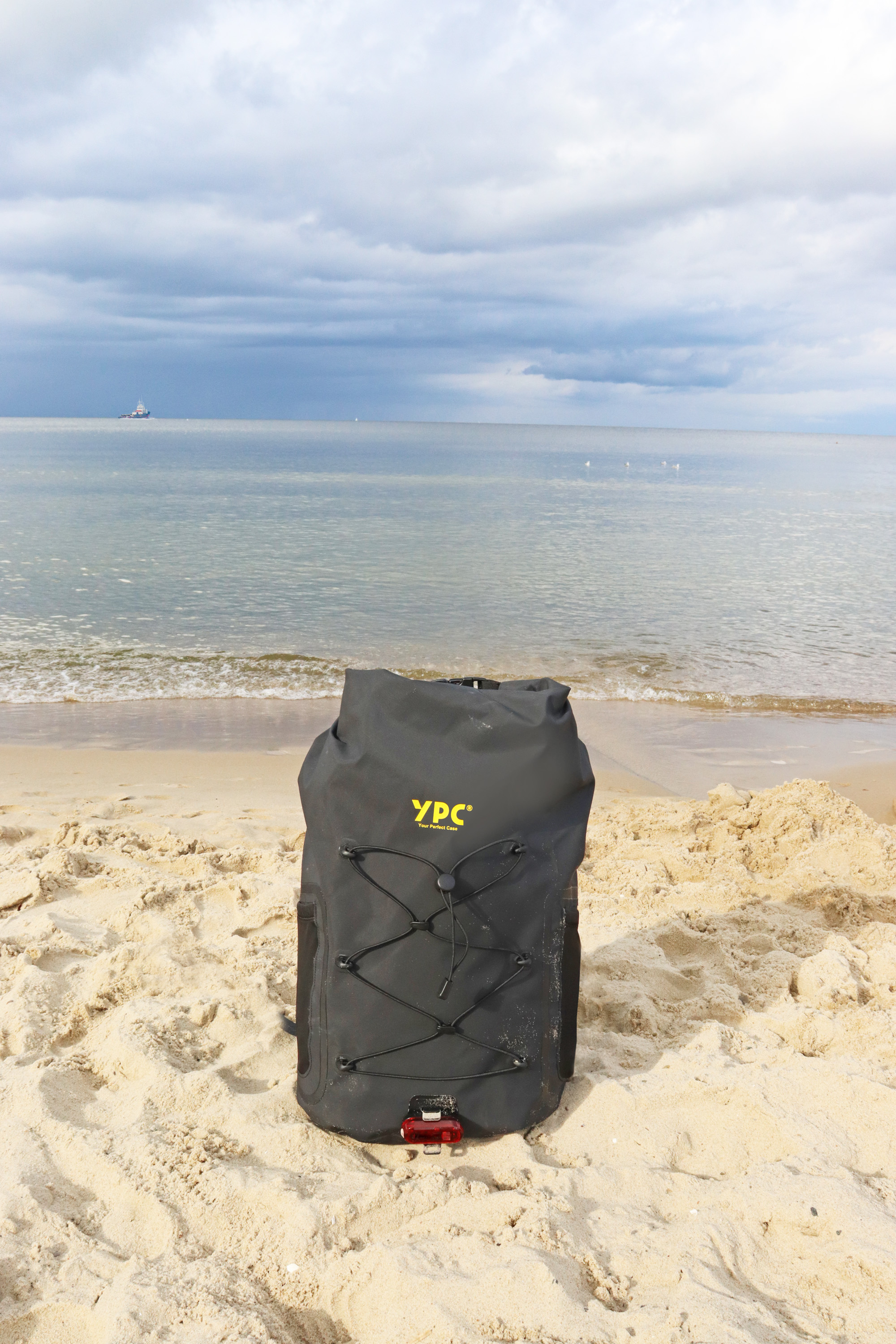 "Wayfarer" Outdoor Rucksack wasserdicht XL, 25L, Rolltop, 55x30x20 cm, schwarz "Wayfarer" Outdoor Rucksack wasserdicht XL, 25L, Rolltop, 55x30x20 cm, schwarz