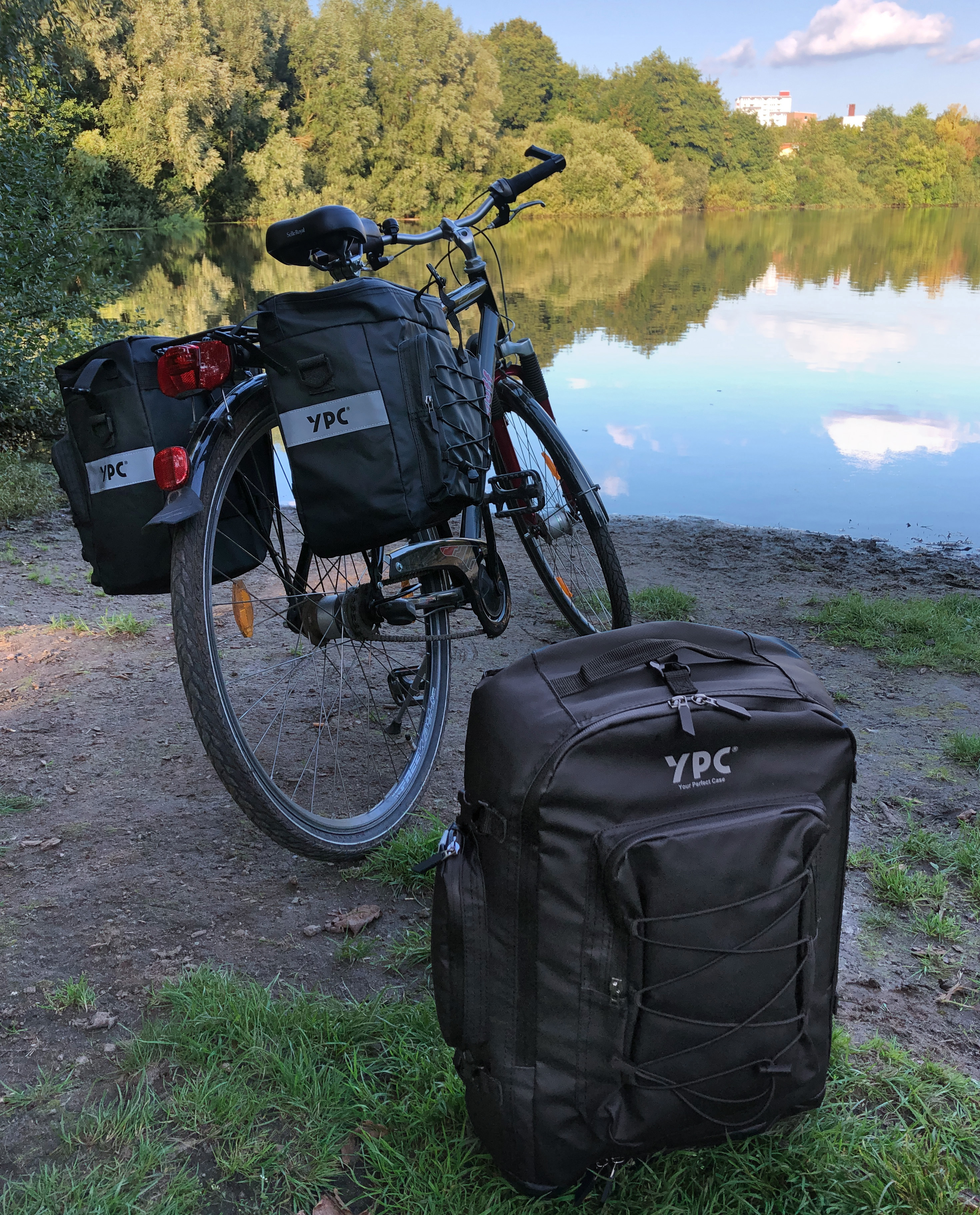 "Voyager" 3 in 1 bicycle pannier bag for rear rack XXL, 65L, waterproof, 1x backpack and 2x shoulder bag with strap and handle, side bags with hooks, 55x50x40cm, black